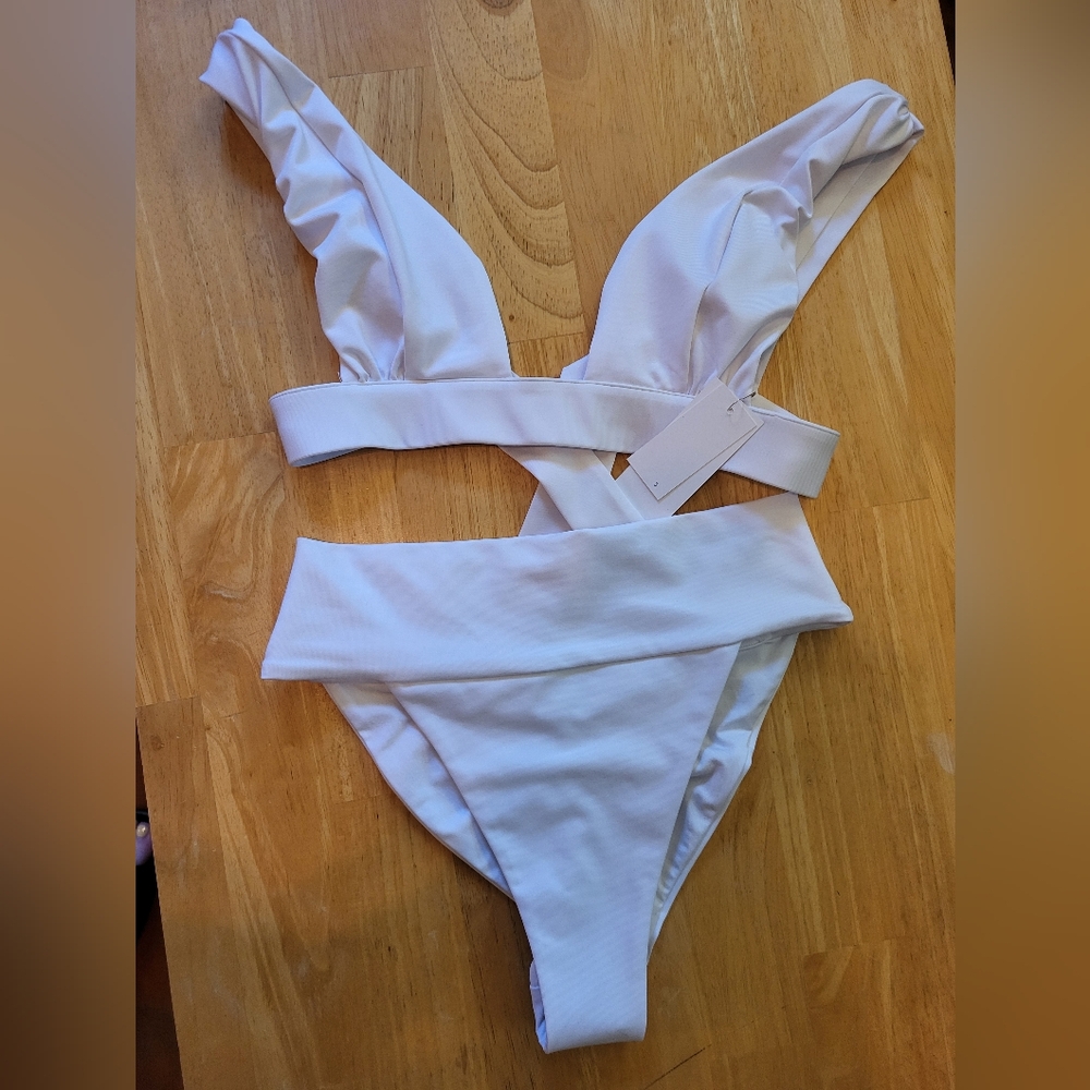 NWT Londre New Classic top & Banded Scrunch bottoms, both size S, flat white